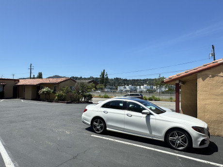 Welcome To Tamalpais Motel - Exterior View