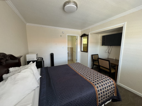 Queen Standard at Tamalpais Motel