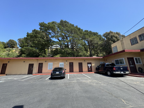 Welcome To Tamalpais Motel - Exterior View
