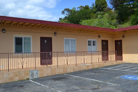 Welcome To Tamalpais Motel - Accessible Parking